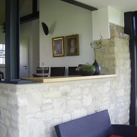 Wachtmeisterhaus Zu Burg Hohes Haus ホテル