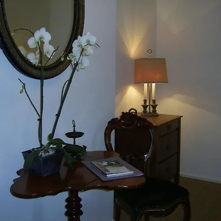 ホテル Wachtmeisterhaus Zu Burg Hohes Haus 4*