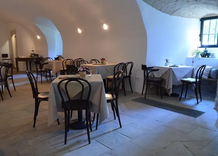 Wachtmeisterhaus Zu Burg Hohes Haus